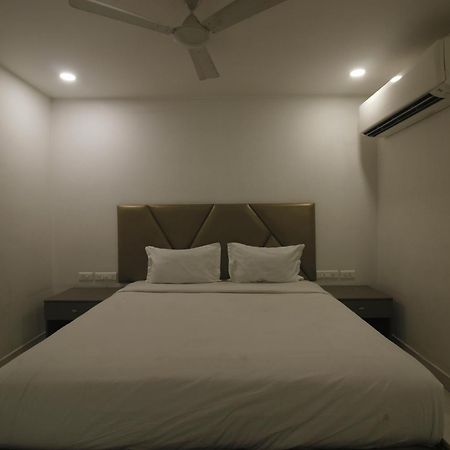Hotel Ssr Grand Hyderabad Exterior foto