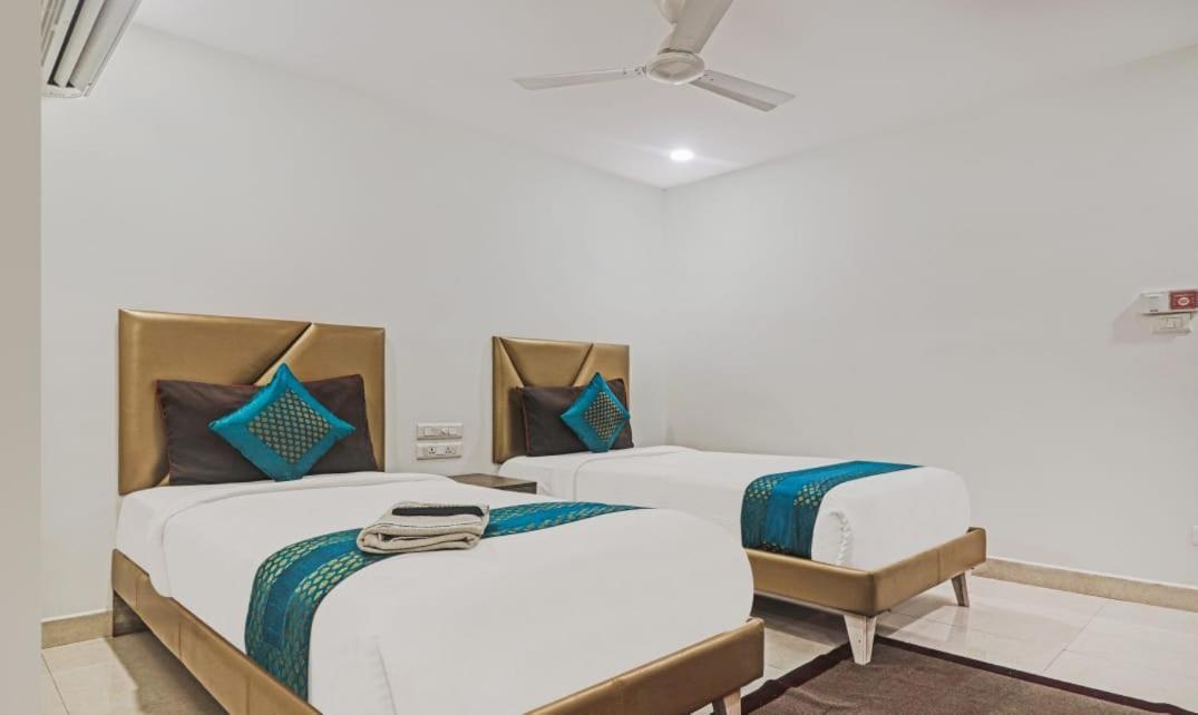 Hotel Ssr Grand Hyderabad Exterior foto