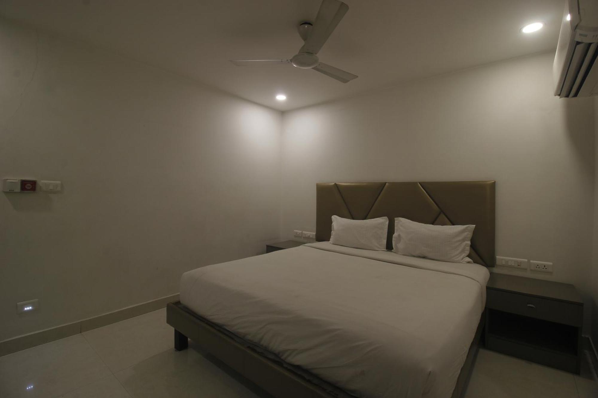 Hotel Ssr Grand Hyderabad Exterior foto
