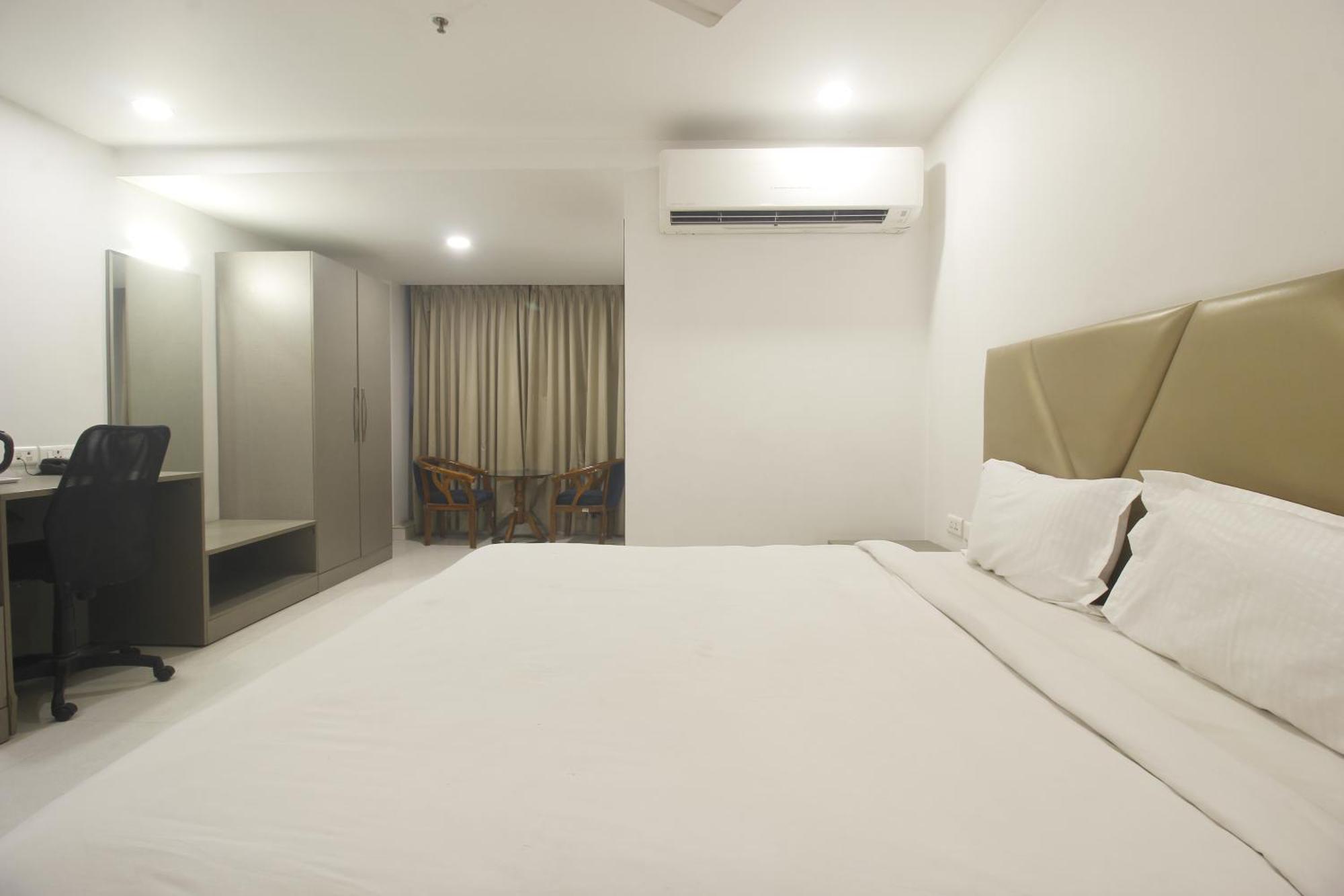 Hotel Ssr Grand Hyderabad Exterior foto