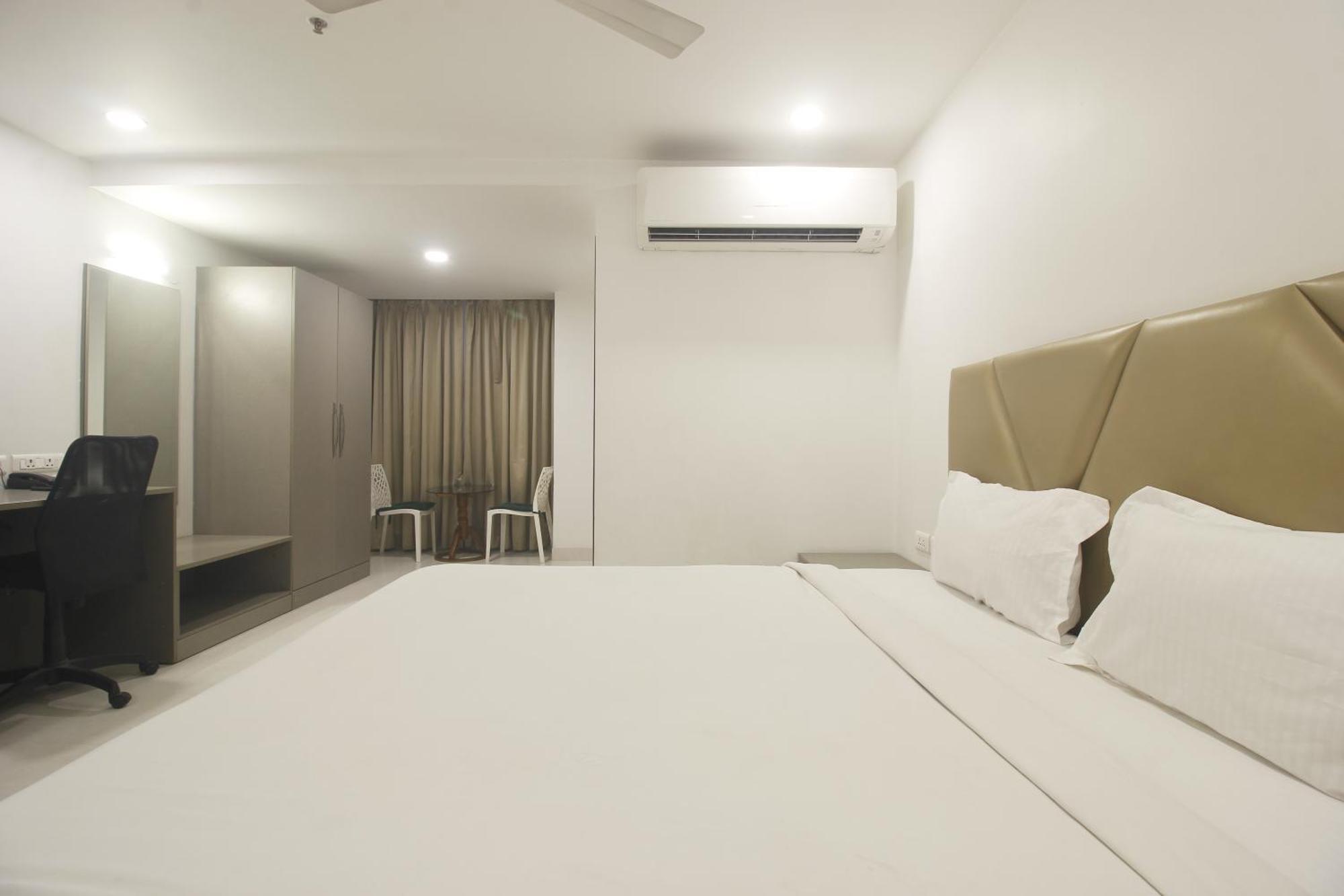 Hotel Ssr Grand Hyderabad Exterior foto