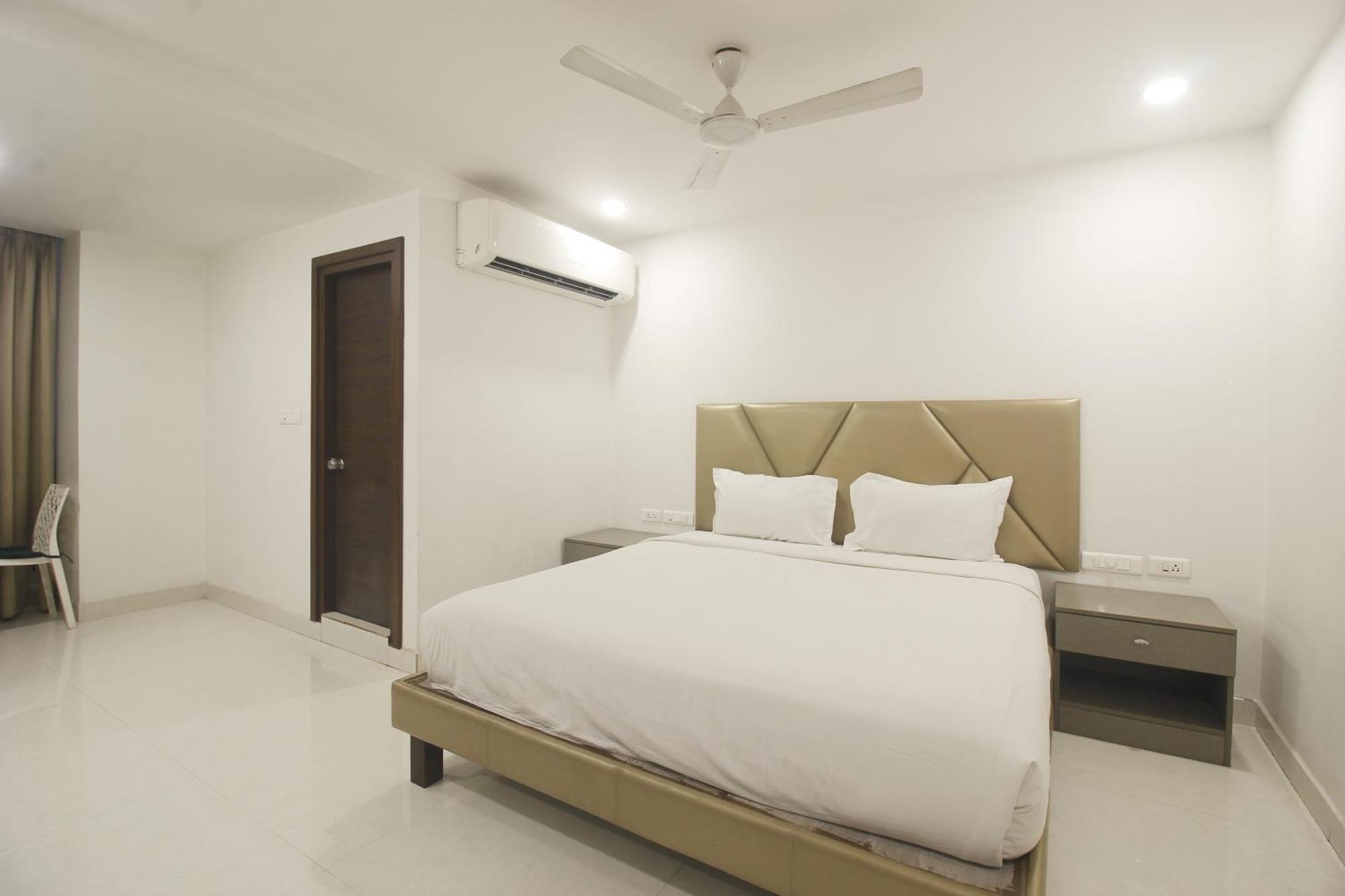 Hotel Ssr Grand Hyderabad Exterior foto
