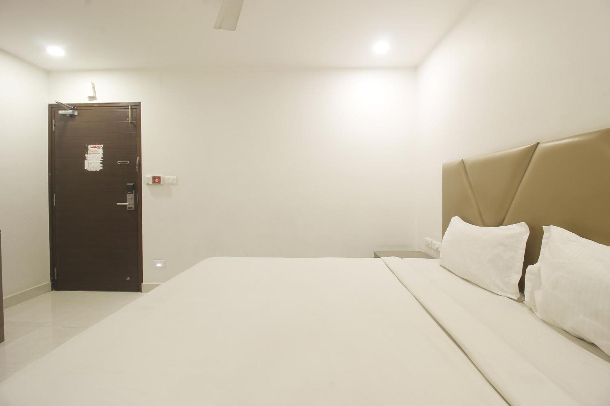 Hotel Ssr Grand Hyderabad Exterior foto
