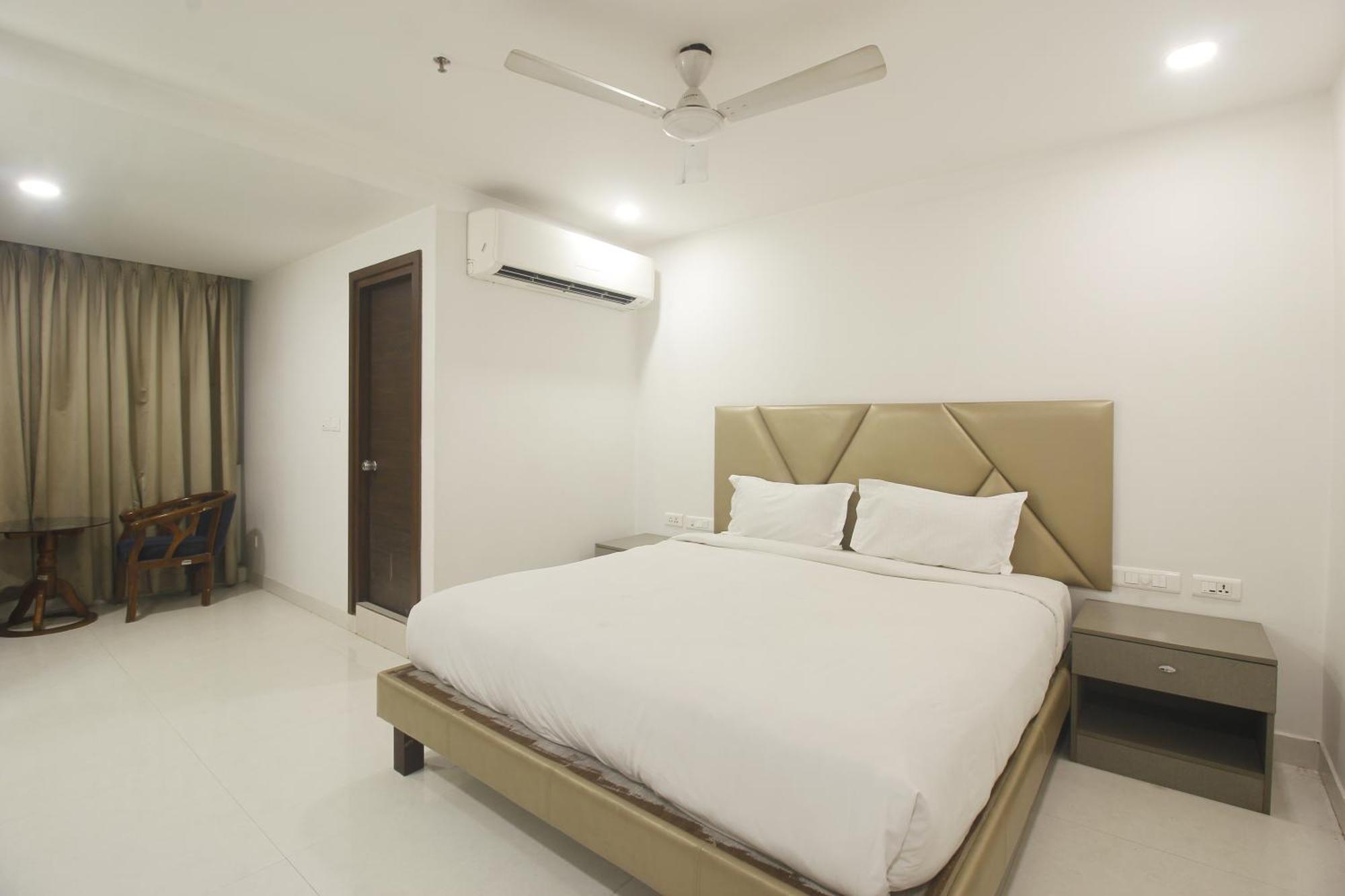 Hotel Ssr Grand Hyderabad Exterior foto