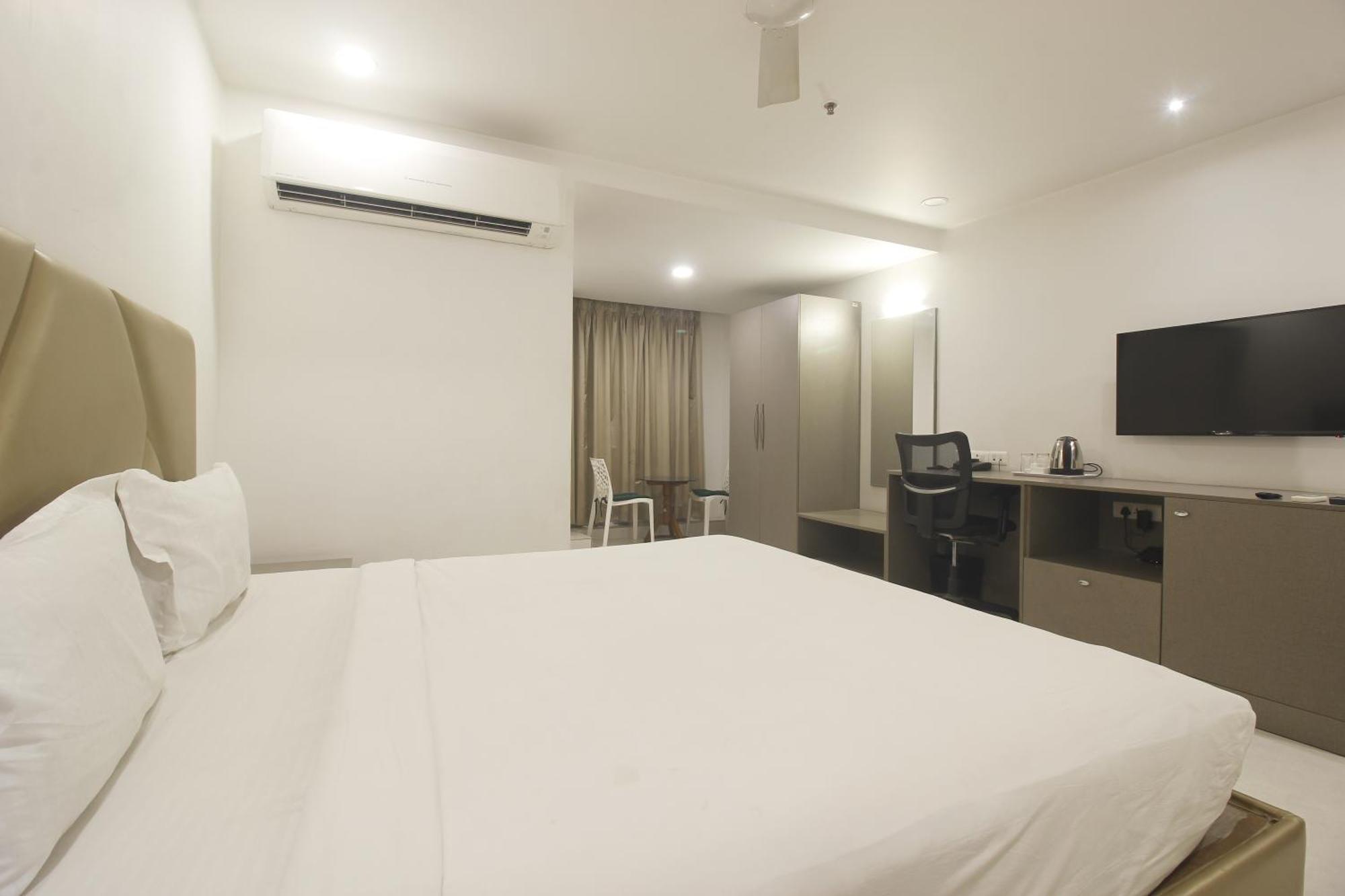 Hotel Ssr Grand Hyderabad Exterior foto