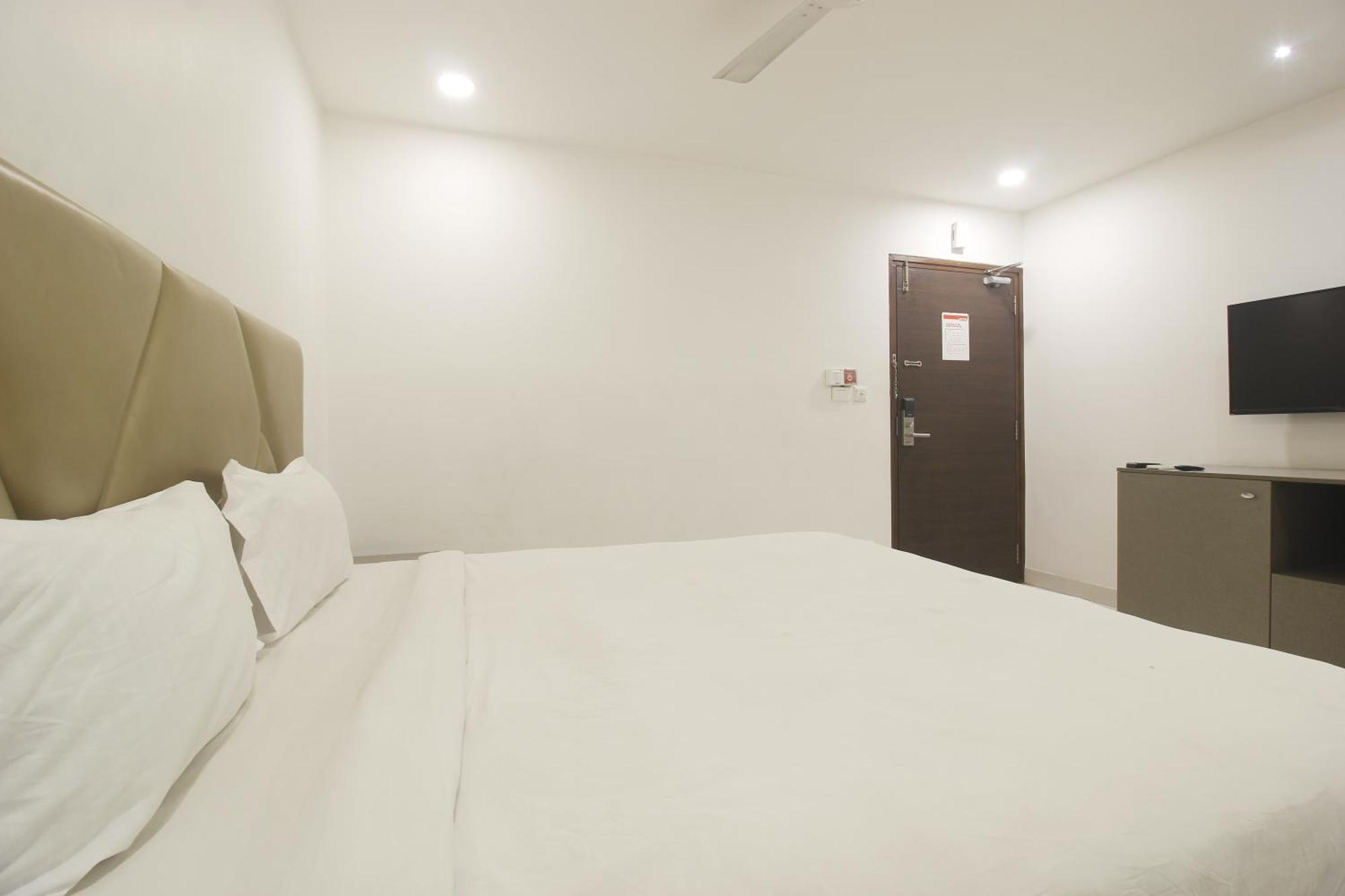 Hotel Ssr Grand Hyderabad Exterior foto